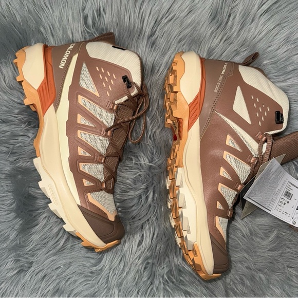 NWT Salomon X Ultra 360 Edge Mid Boot - Women's SIZE 9 - Picture 1 of 10